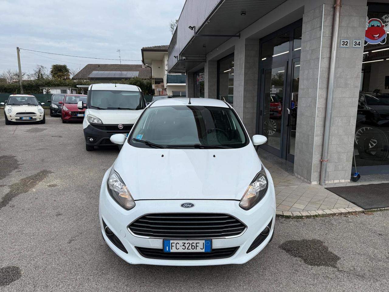 Ford Fiesta 1.2 Benzina Neopatentati