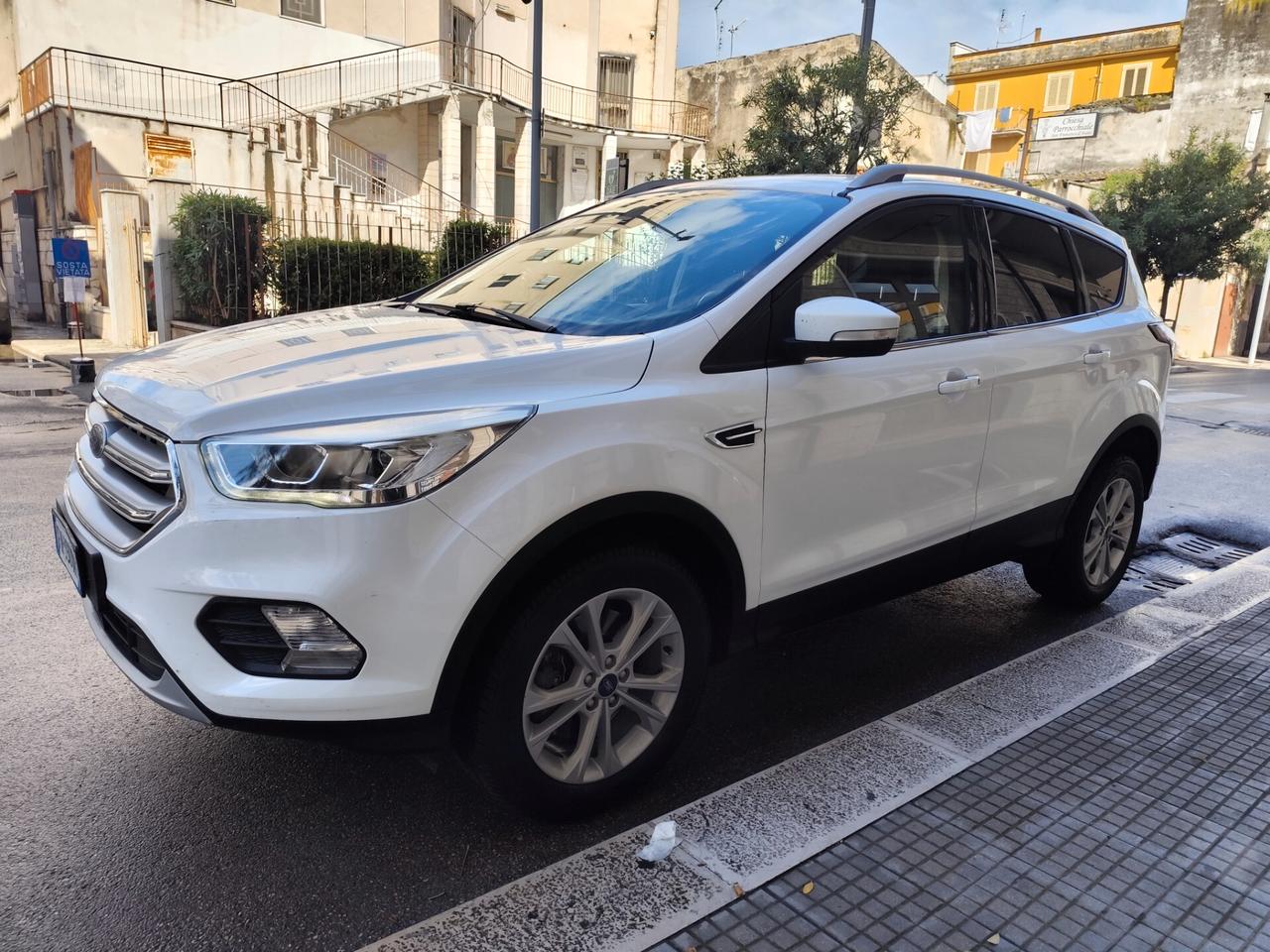 Ford Kuga 1.5 TDCI 120CV 2WD Titanium