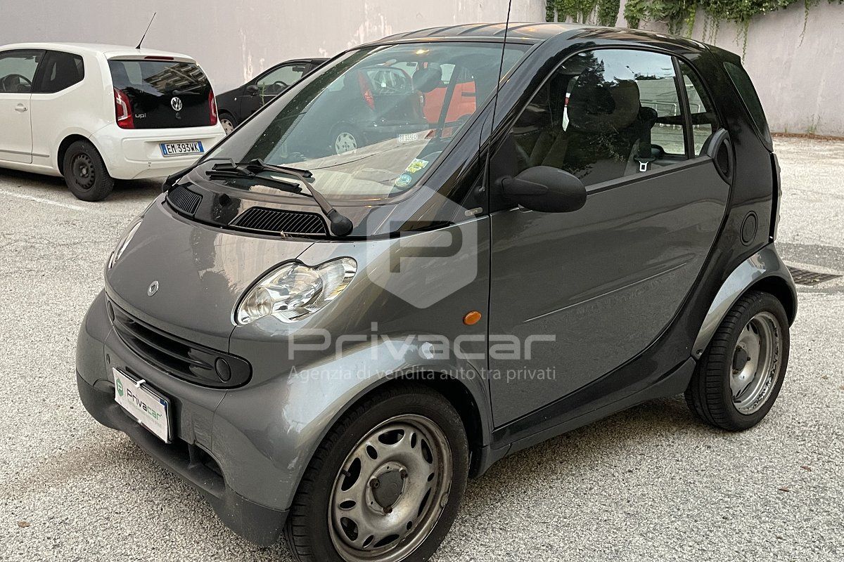 SMART fortwo 700 coupé pure (37 kW)