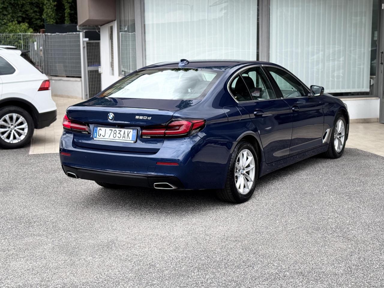 Bmw 520 Diesel 48V 190CV E6 - 2022