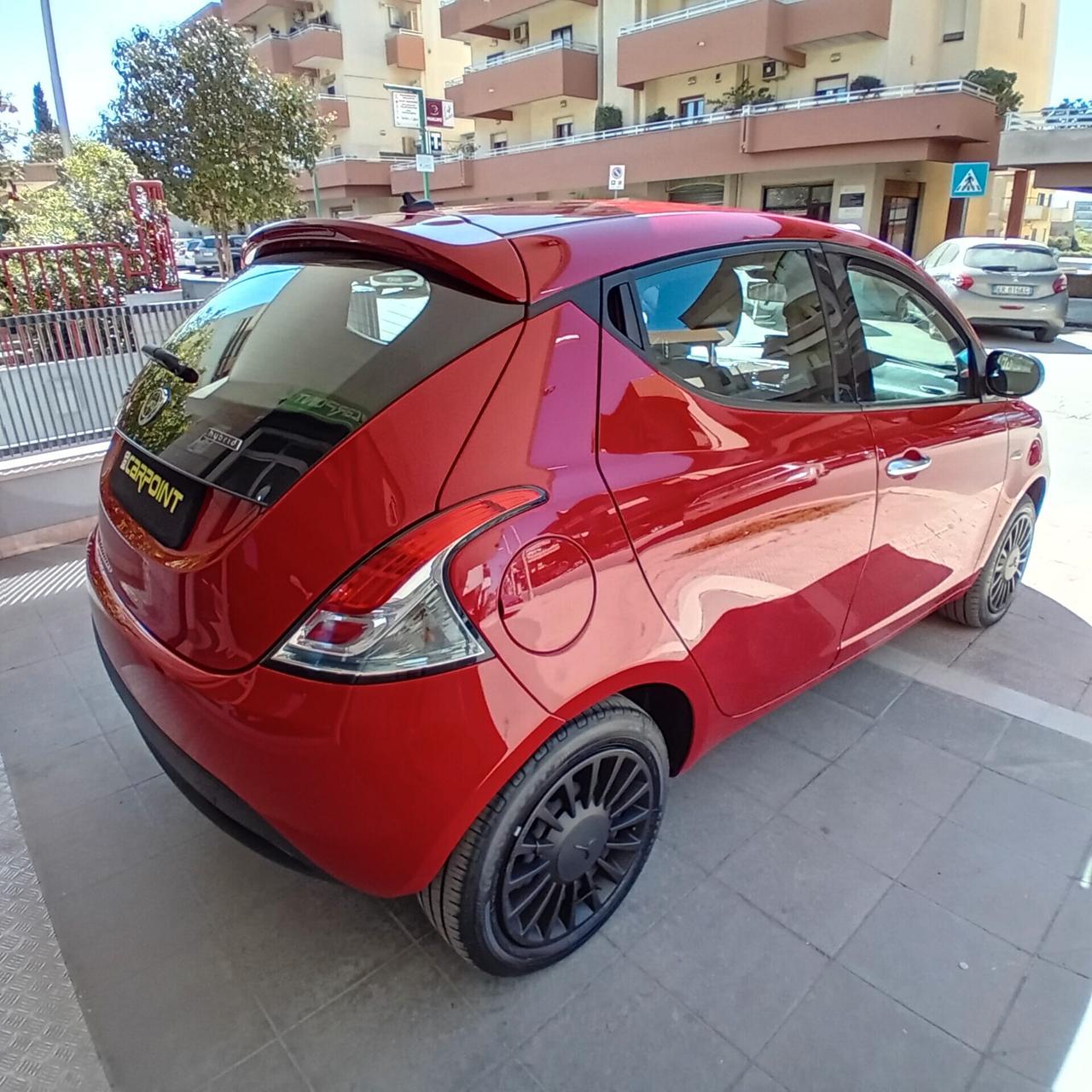 Lancia Ypsilon 1.0 FireFly 5 porte S&S Hybrid Ecochic UnYca