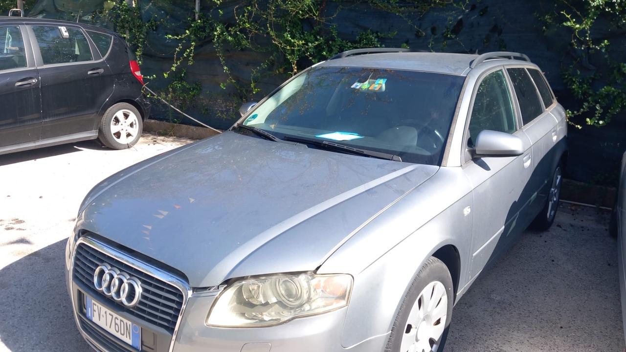 Audi A4 2.0 16V TFSI Avant quattro Top