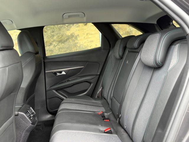 PEUGEOT 3008 BlueHDi 130 S&S EAT8 Allure