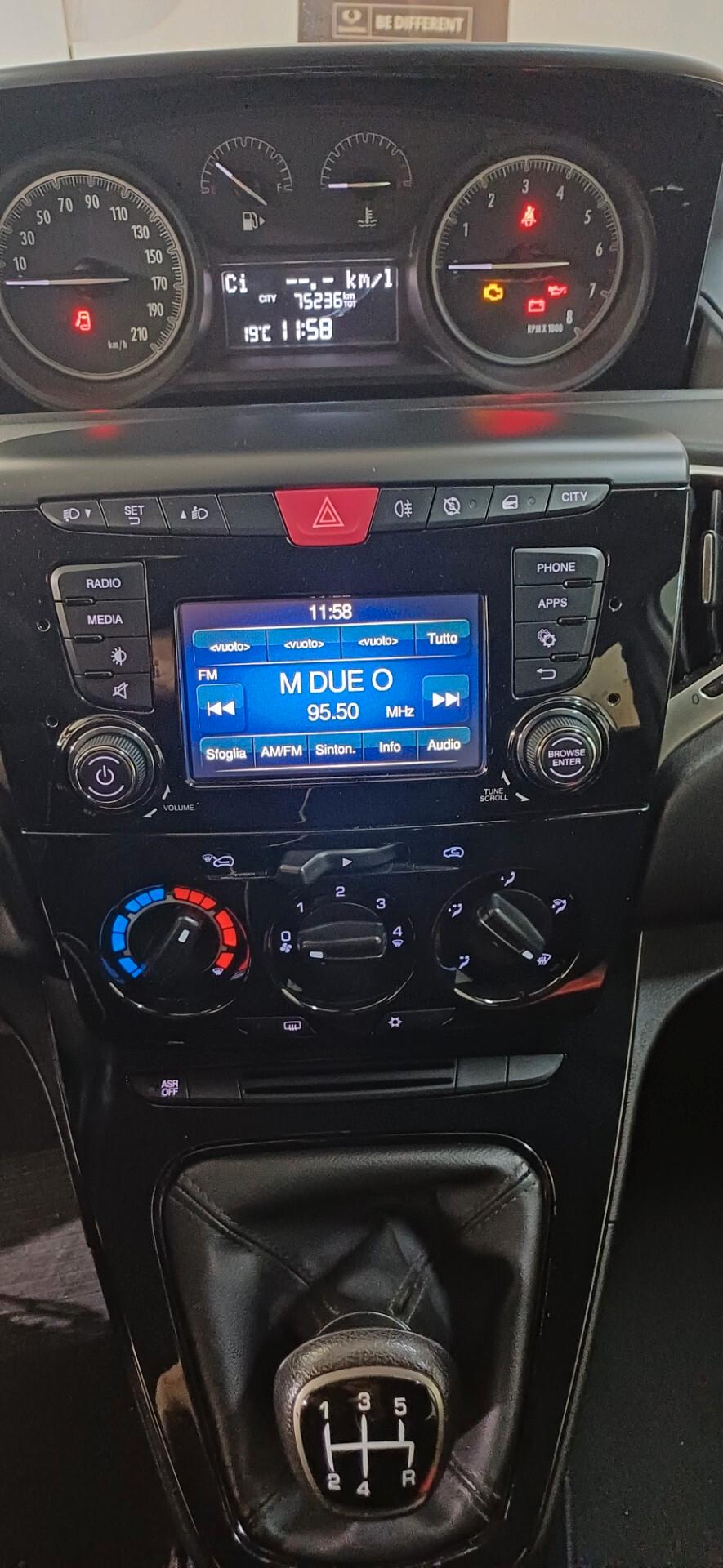 Lancia Ypsilon 1.2 69 CV 5 porte Gold