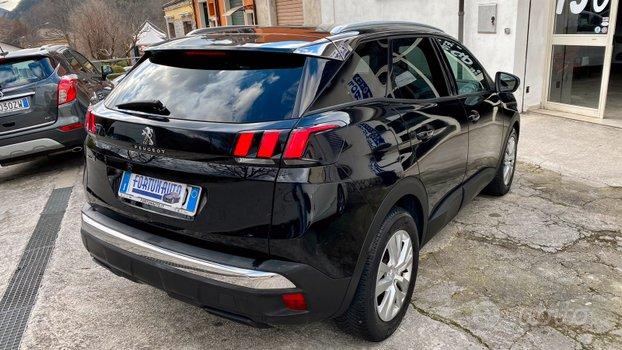 PEUGEOT 3008 1.6 HDI 120cv Aut