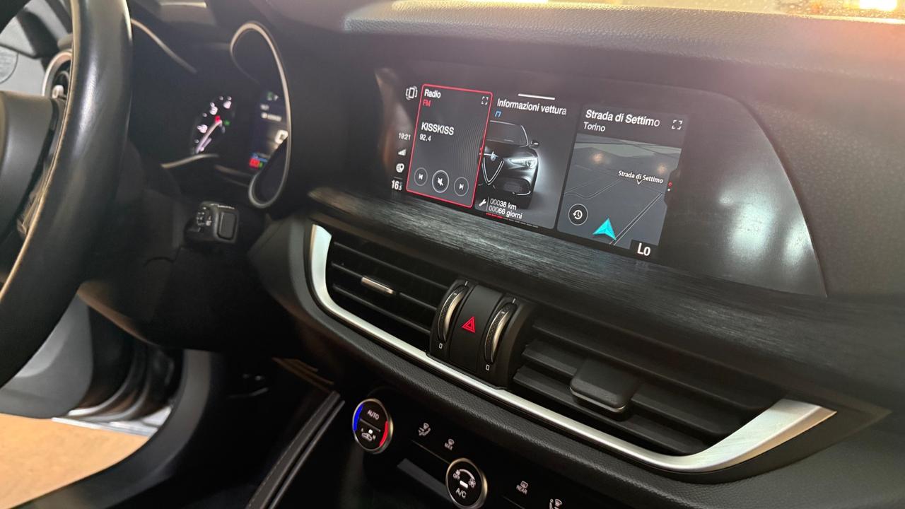 Alfa Romeo Stelvio 2.2 Turbodiesel 160 CV AT8 RWD Business