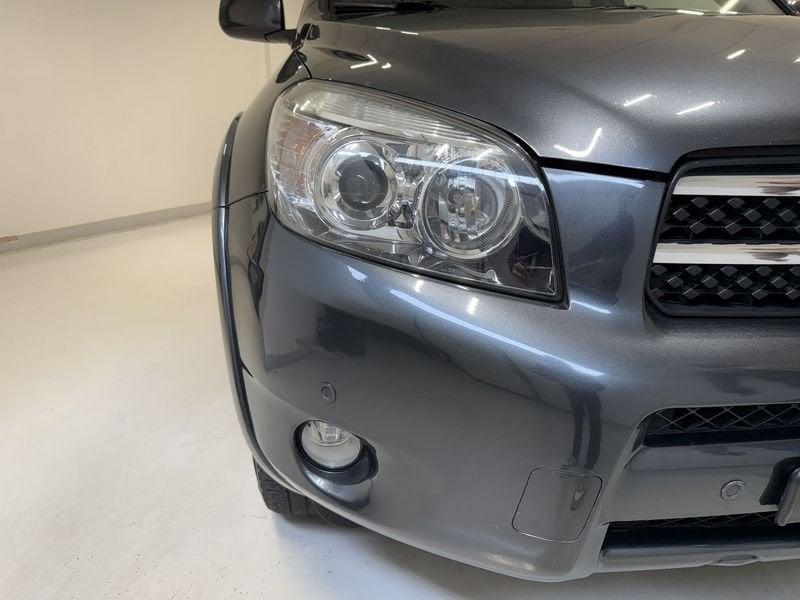 Toyota RAV4 RAV4 Crossover 2.2 d-cat Luxury 177cv