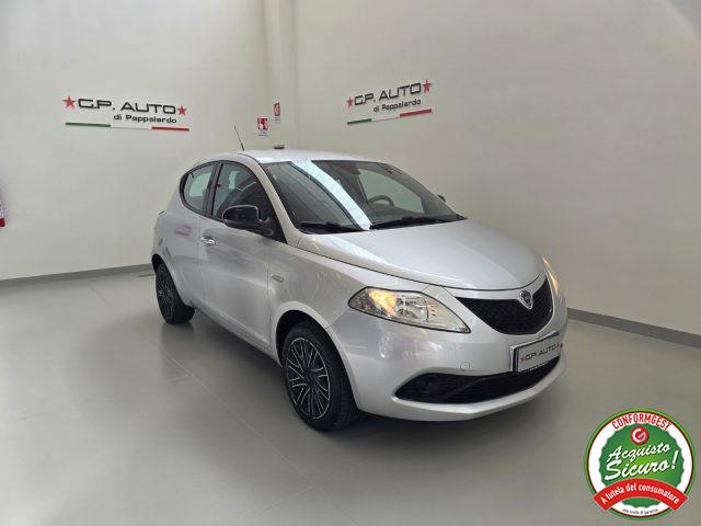 LANCIA Ypsilon 1.2 69 CV 5 porte Gold