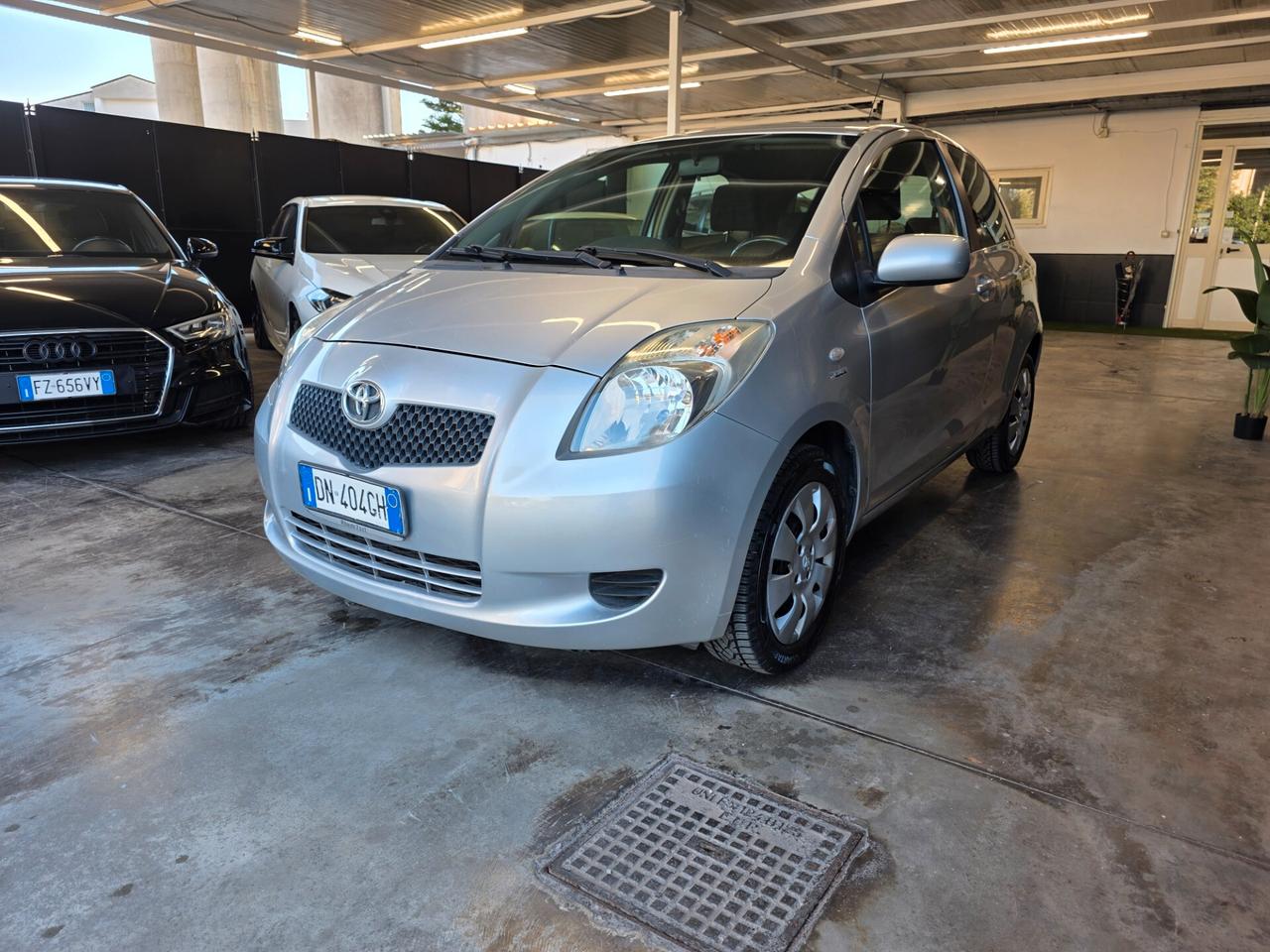 Toyota Yaris 1.0 3 porte Sol