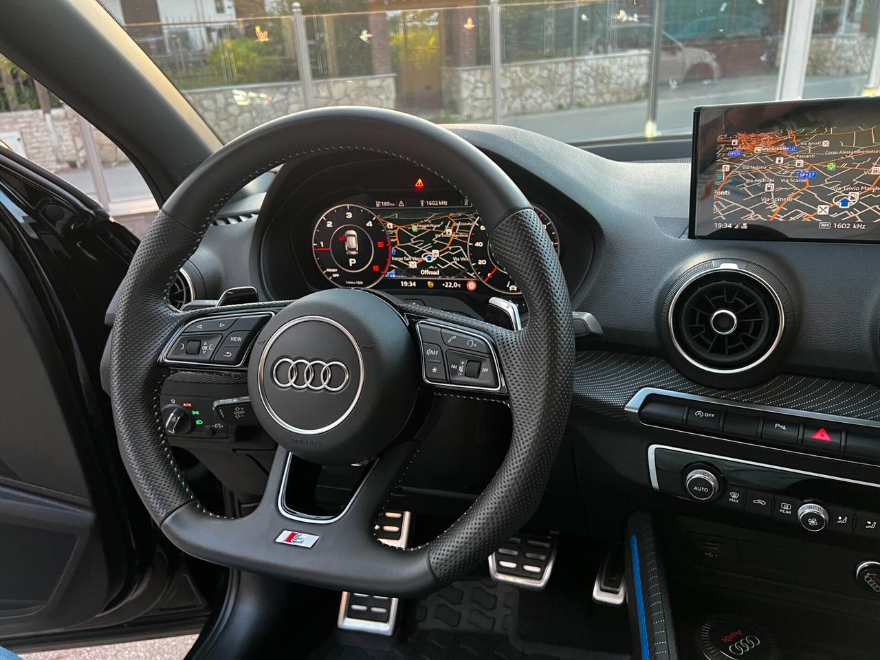 Audi Q2 30 TDI S Tronic 2XS Line -2024-TOTAL BLACK