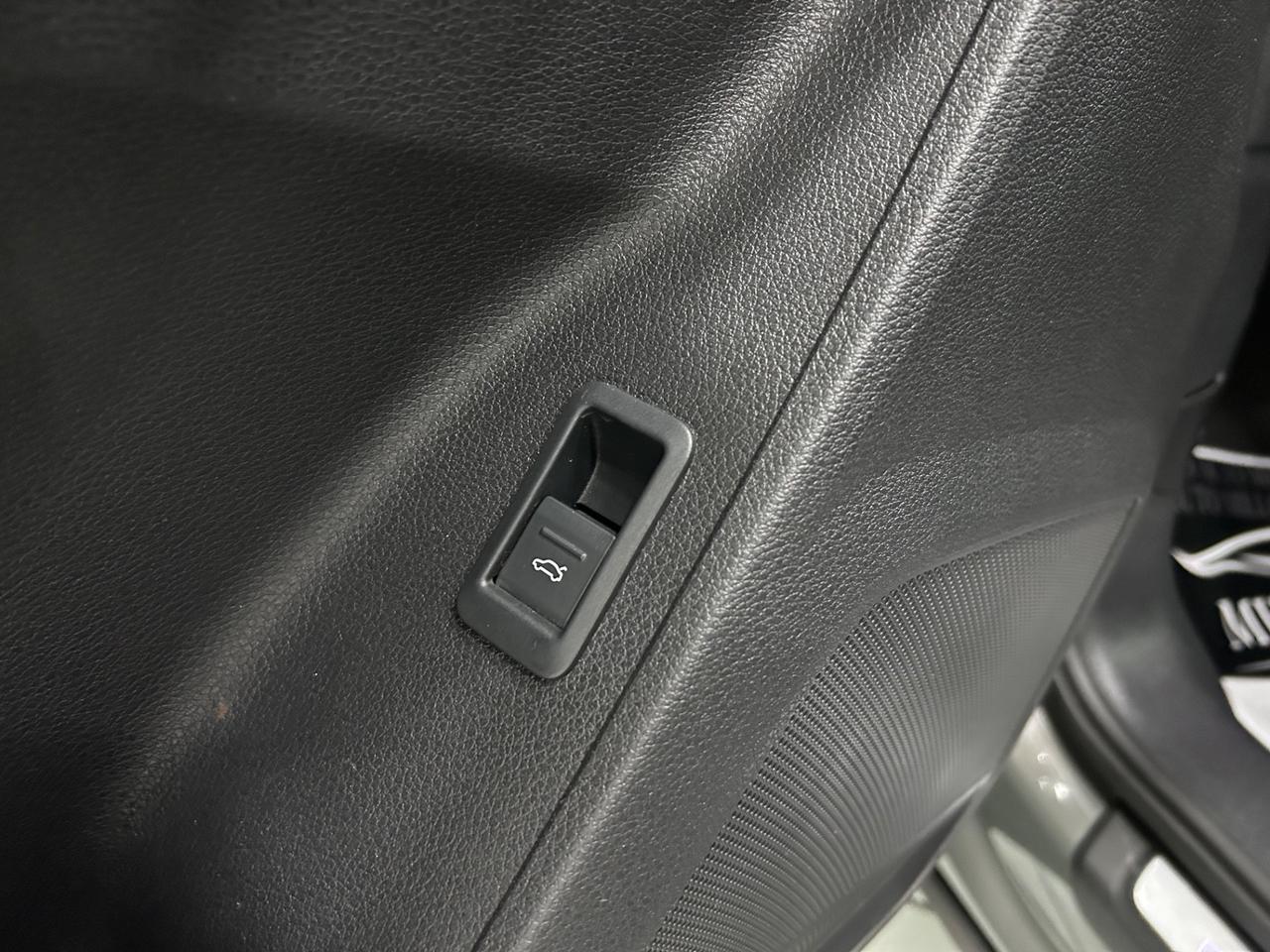Audi Q3 35 TDI 2.0cc 150cv quattro Stronic Sline