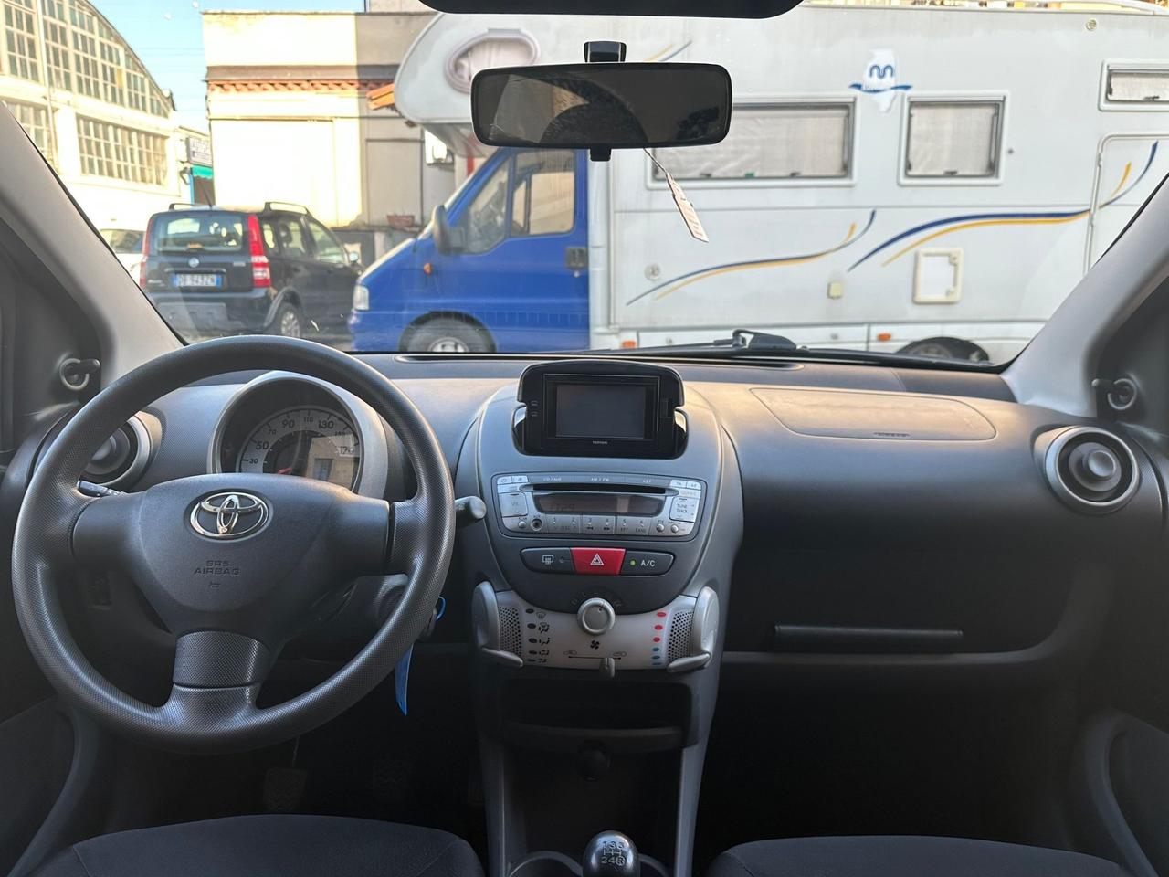 Toyota Aygo 1.0 12V VVT-i 5 porte Sol Connect
