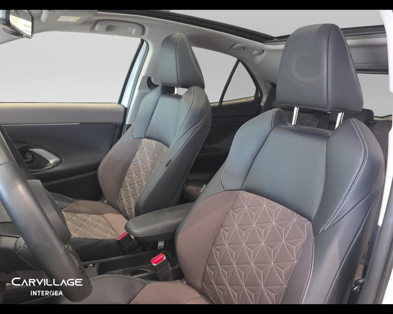 TOYOTA Yaris Cross 1.5h Lounge fwd 130cv e-cvt