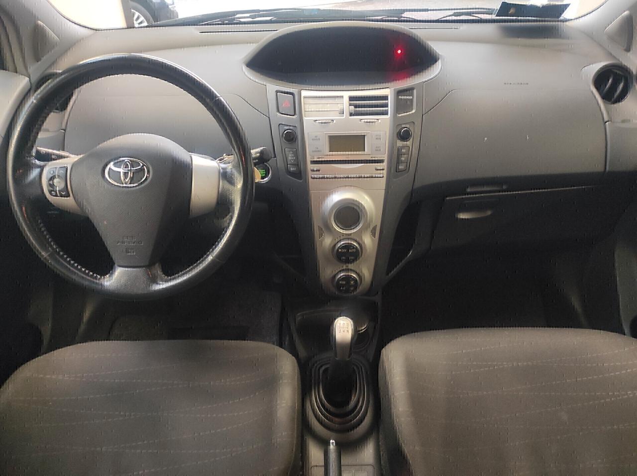 Toyota Yaris 1.0 5 porte Sol