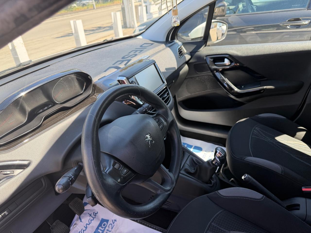 Peugeot 208 1.4 HDi DIESEL 2014