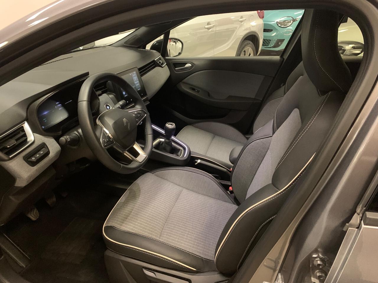 RENAULT CLIO TCE 90 CV 5 PORTE TECHNO