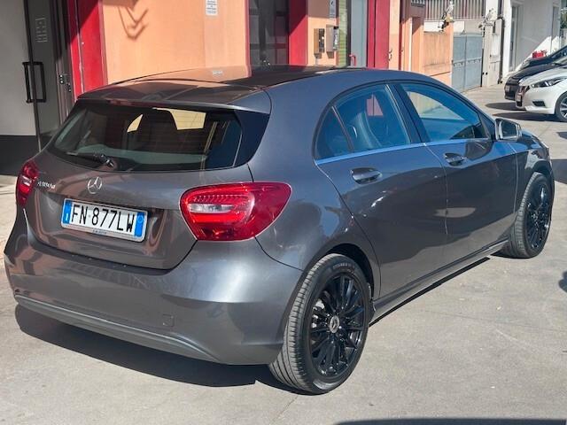 Mercedes-benz A 180 d Automatic Business UNIPRO