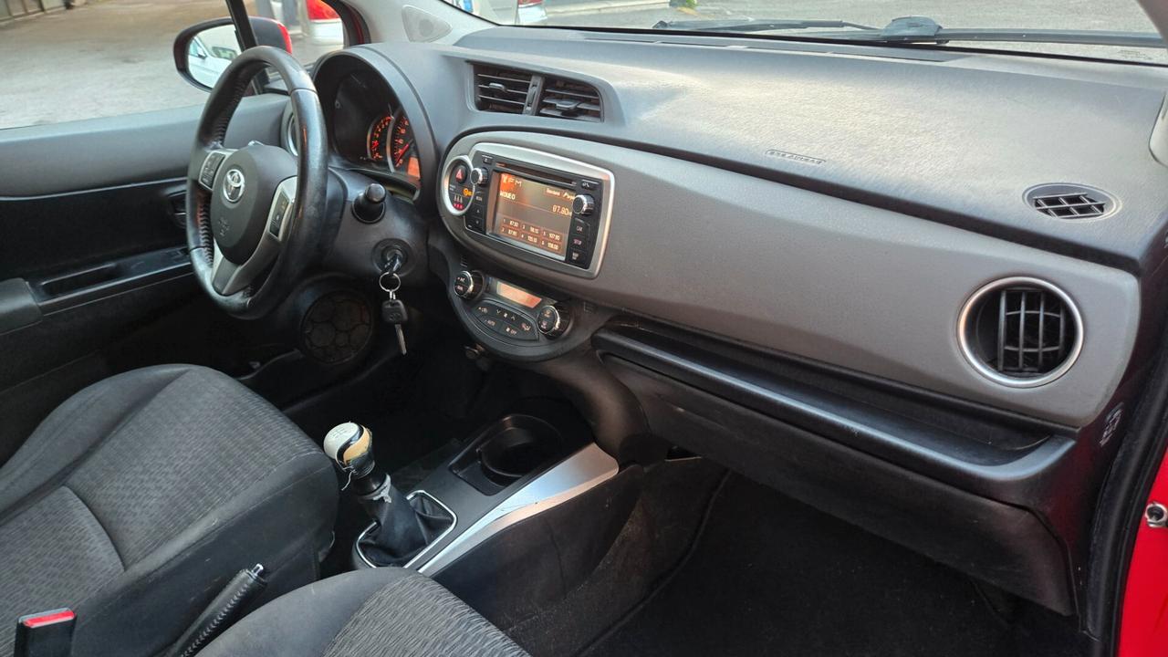 Toyota Yaris 1.0 5 porte Lounge