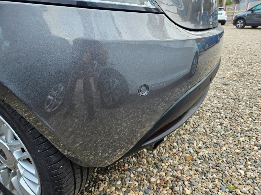 Lancia Ypsilon 1.2 8v Silver c clima 69cv
