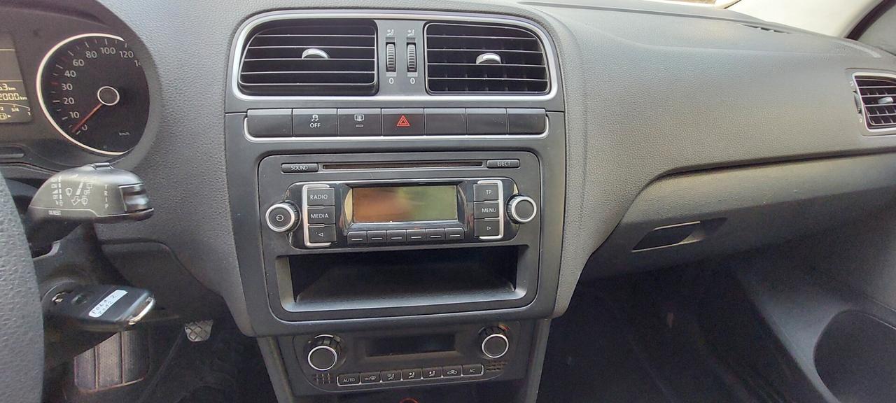 POLO 1,2 BENZINA TETTO APRIBILE X NEOPATENTATI SENSORI DI PARCHEGGIO IMPECCABILE