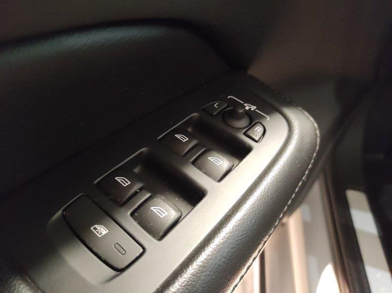 VOLVO V60 (2018-->) - V60 B4 (d) Geartronic Momentum Business