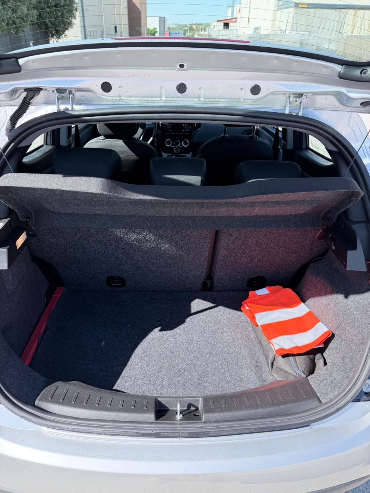 Ypsilon 1.2 GPL Elefantino Uniproprietà Neopatentati