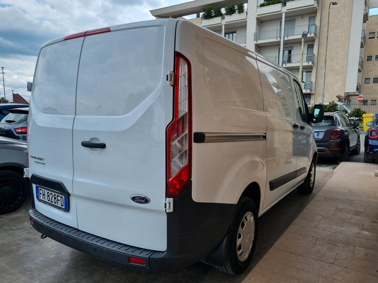 Ford Transit Custom 270 2.0 tdci 130cv Trend - IVA ESCLUSA