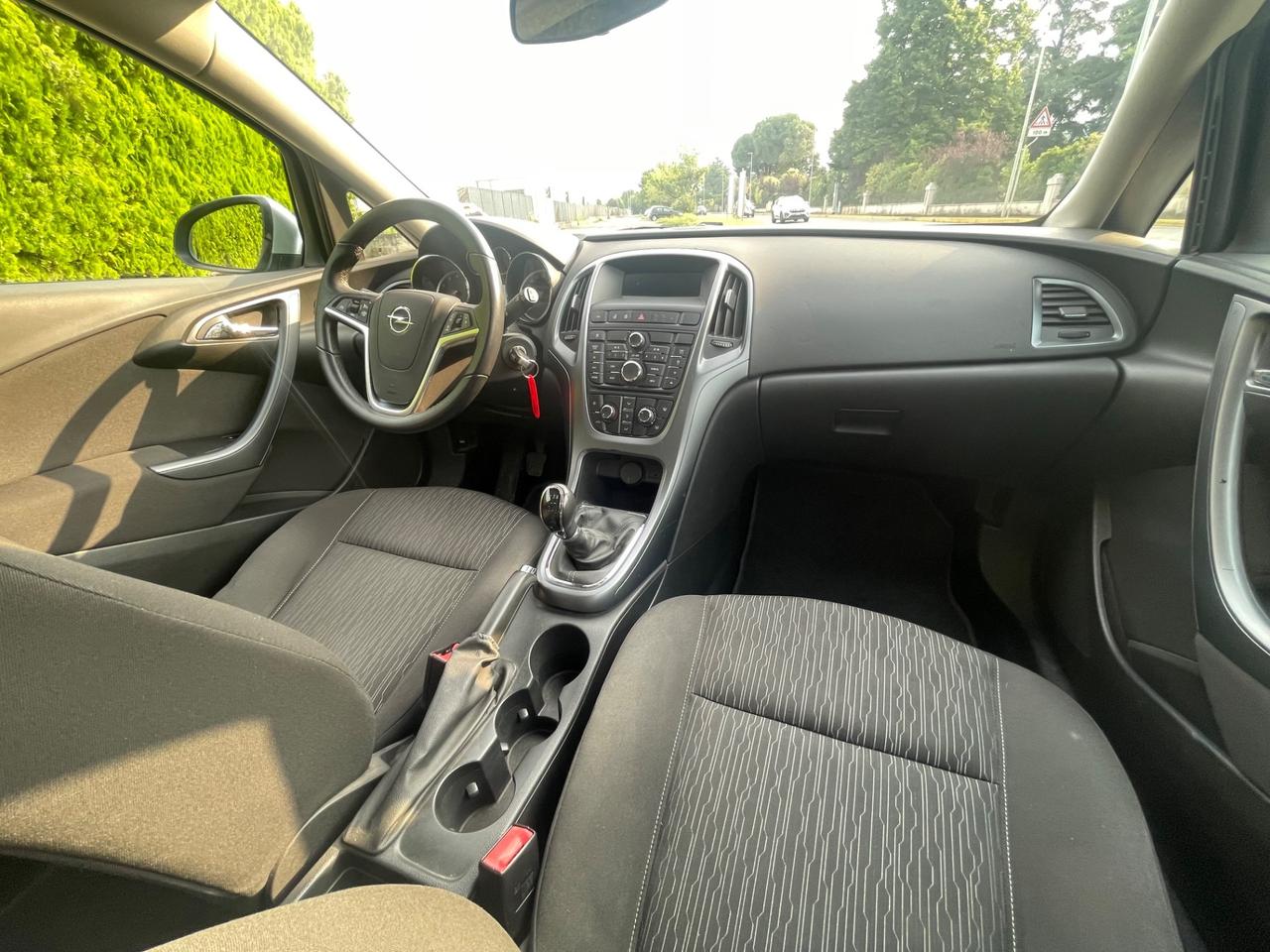 Opel Astra Opel astra euro 5, anno 2013 1.4 benzina Gpl