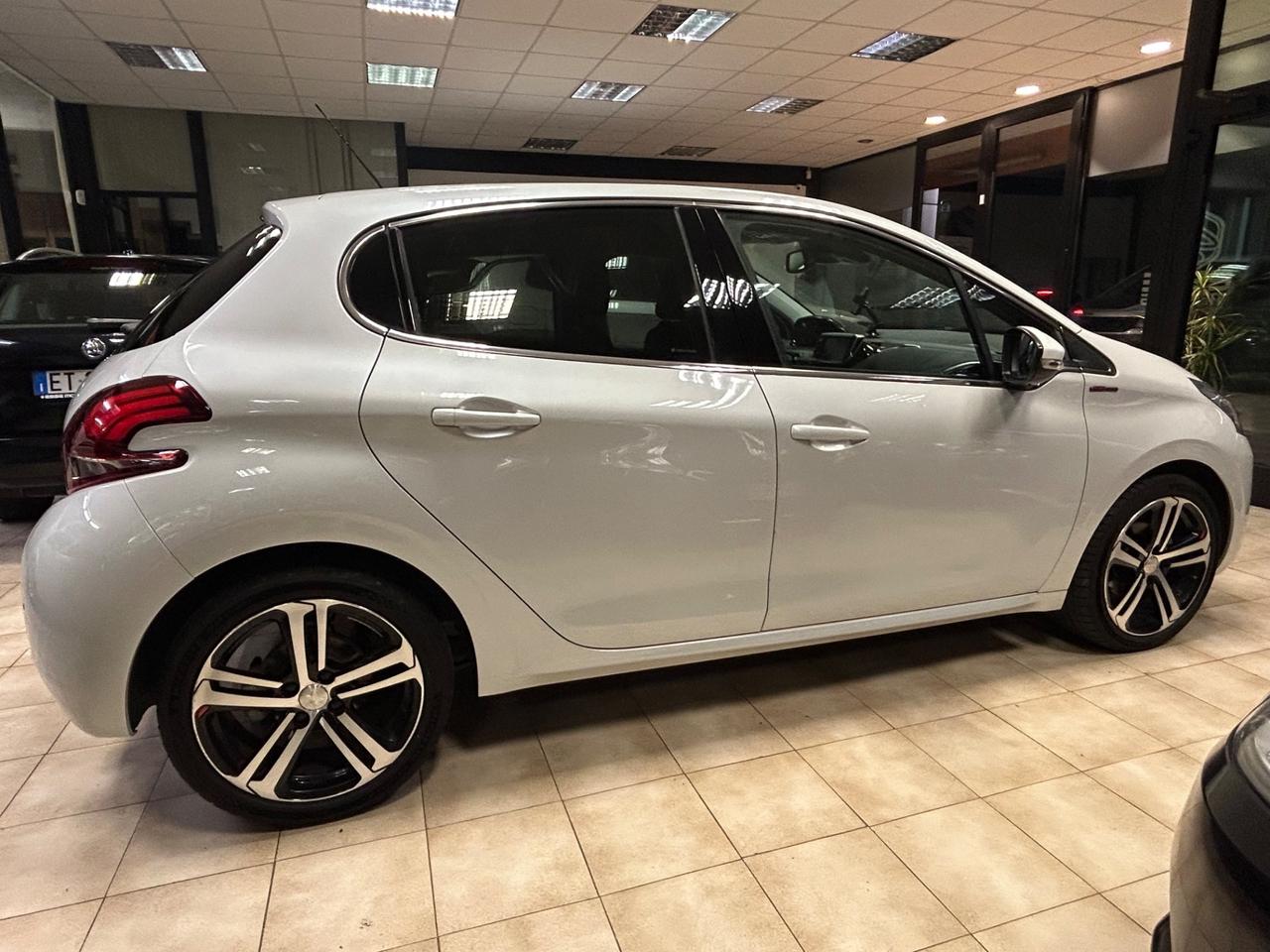 Peugeot 208 - 1.6 BlueHDi 120cv GT Line NEOPATENTATI