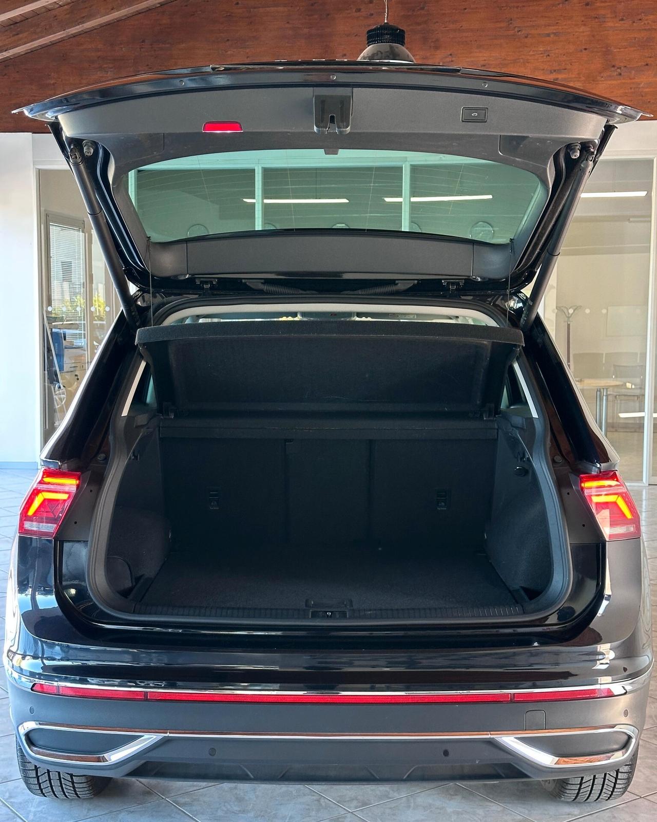 Volkswagen Tiguan 2.0 TDI 150 CV SCR DSG Elegance