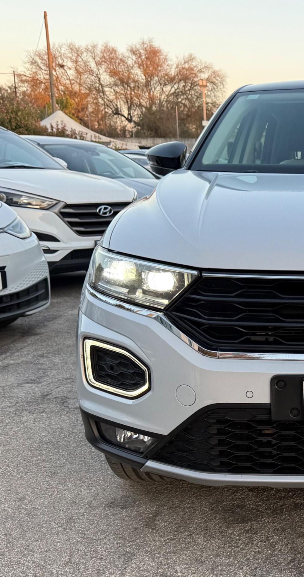 Volkswagen T-Roc 1.6 TDI Advanced,Full LED,cerchi 18”,LED ambiente,ecc.