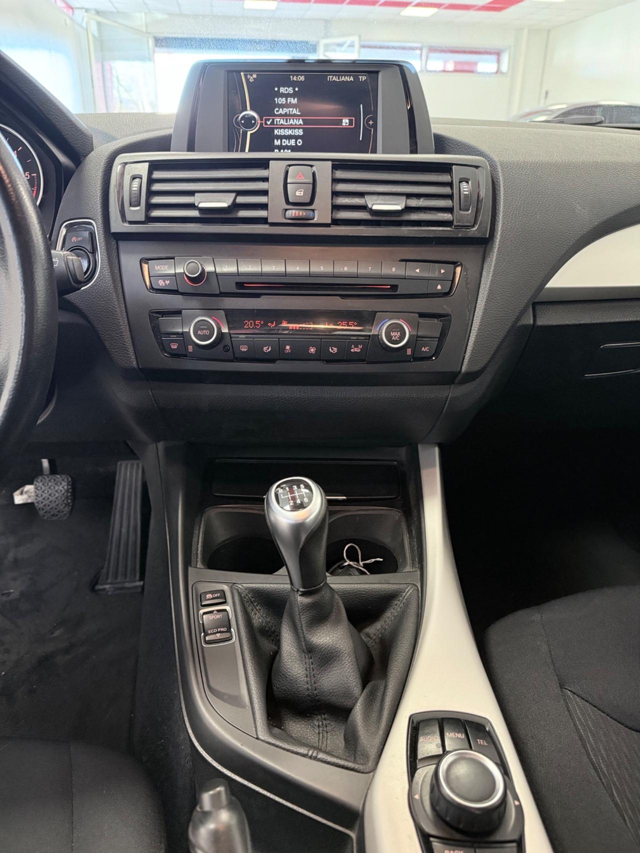 Bmw 116 116d 5p. Urban