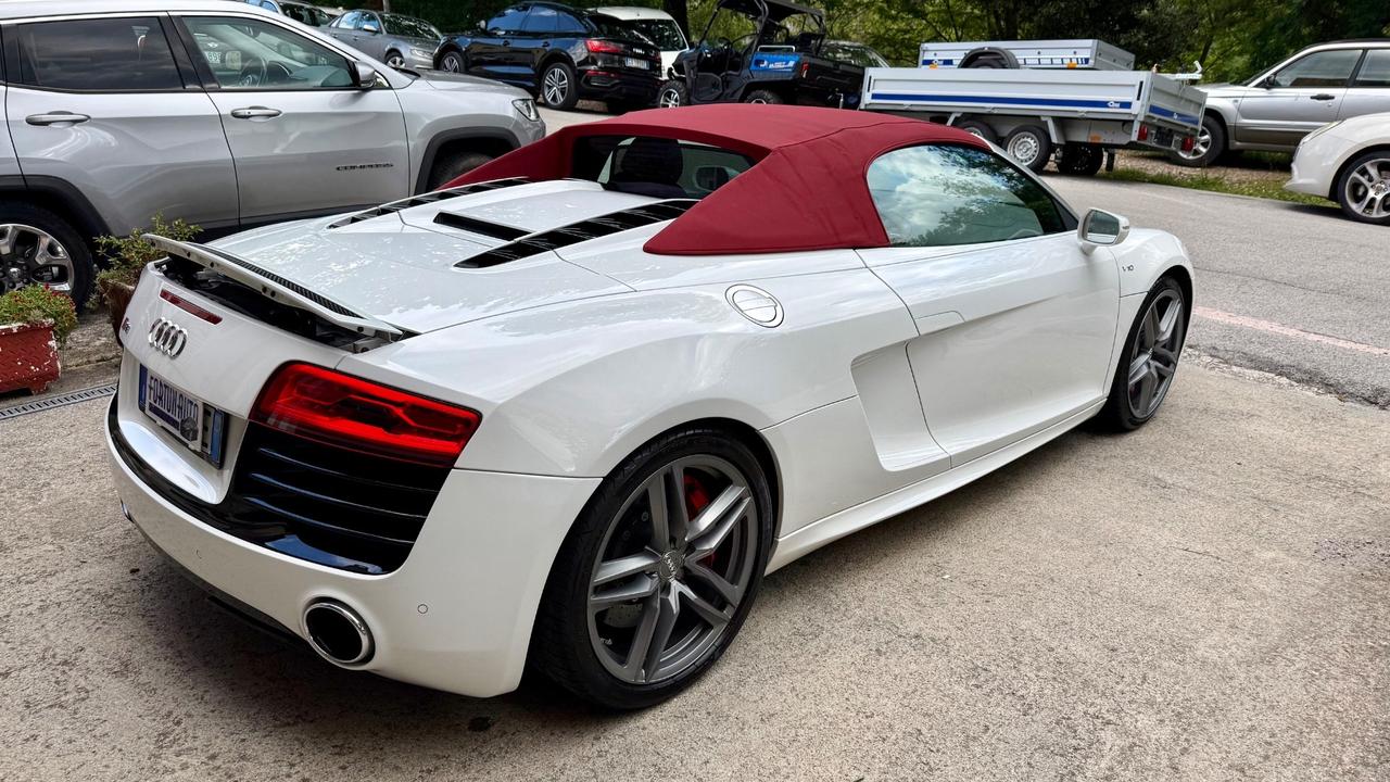 Audi R8 Spyder 5.2 V10 FSI quattro R tronic
