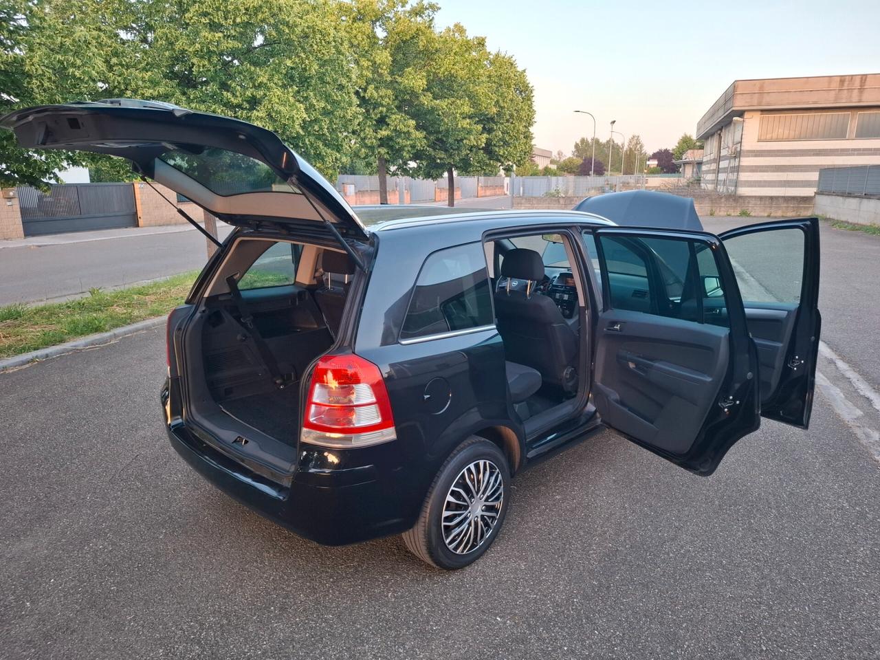 Opel Zafira 1.6 16V ecoM 150CV Turbo One