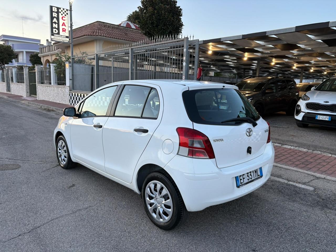 Toyota Yaris 1.0 5 porte Now Unipro 2010