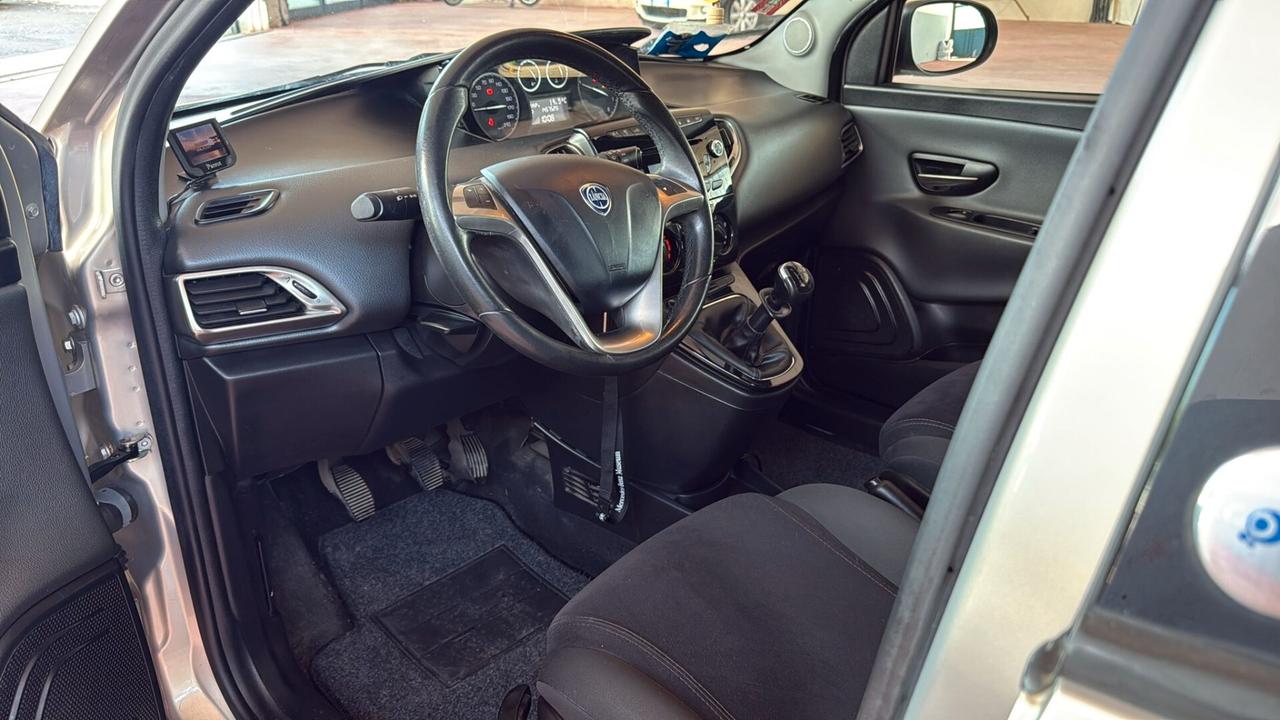Lancia Ypsilon 1.2 69 CV 5 porte GPL Ecochic Silver