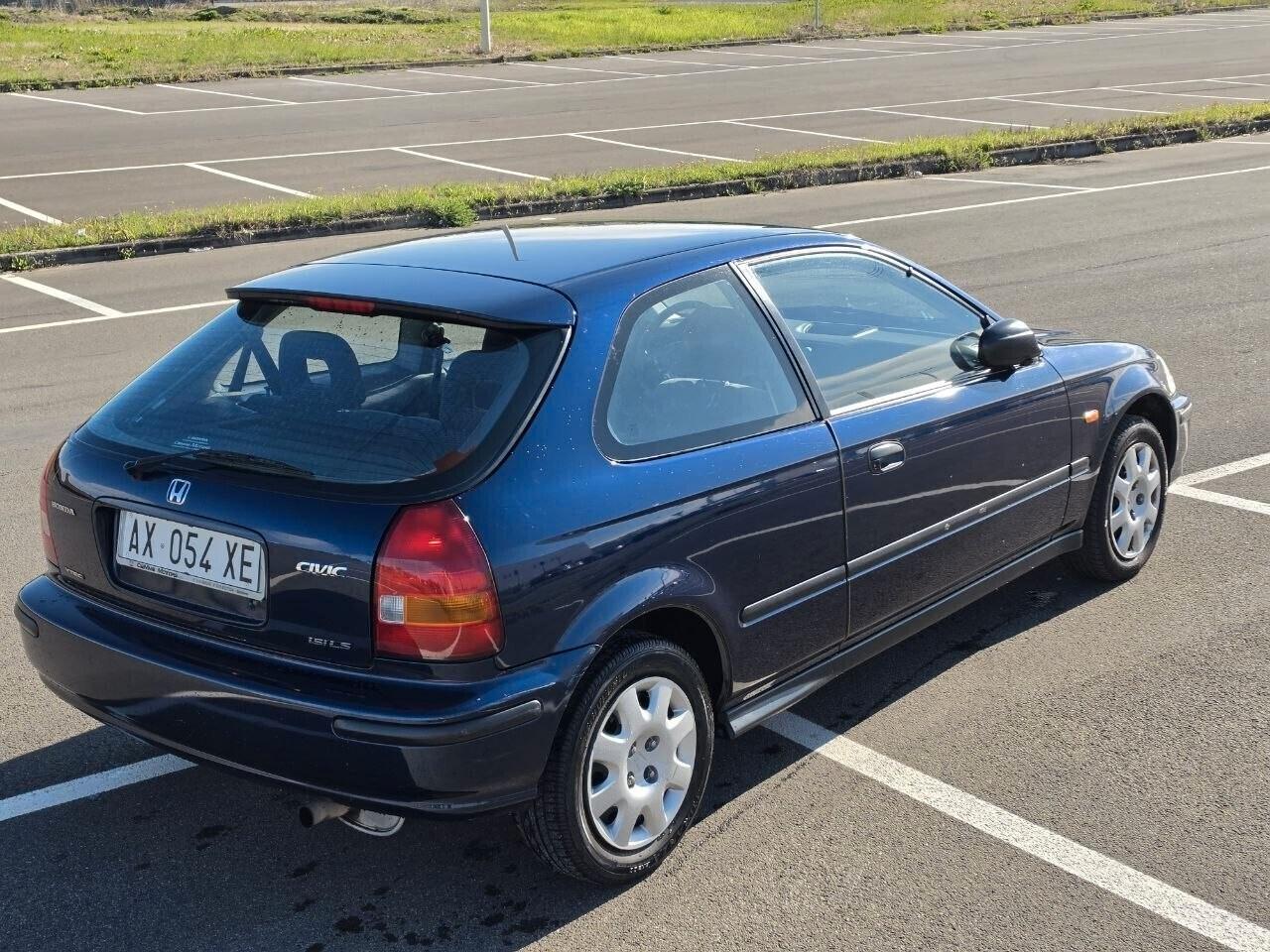 Honda Civic 1.5i 16V V-TEC