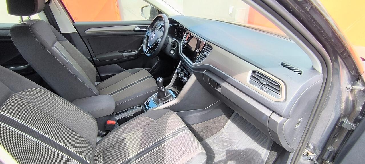 Volkswagen T-Roc 1.0TSI STYLE VIRTUAL NAVI BI-ZONA ASSIST LED