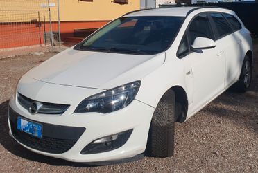 Opel Astra Sports Tourer AUTOCARRO N1
