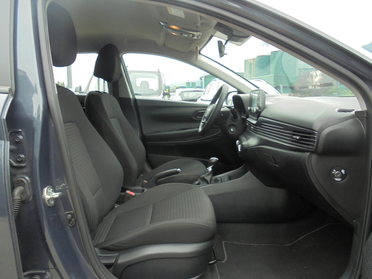 Hyundai i20 1.2 MPI MT Connectline