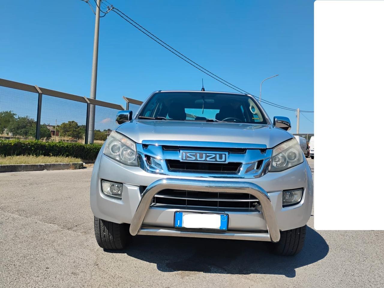 Isuzu D-Max 2.5 Dop Cab Quasar A/T 4WD GANCIO TRAINO