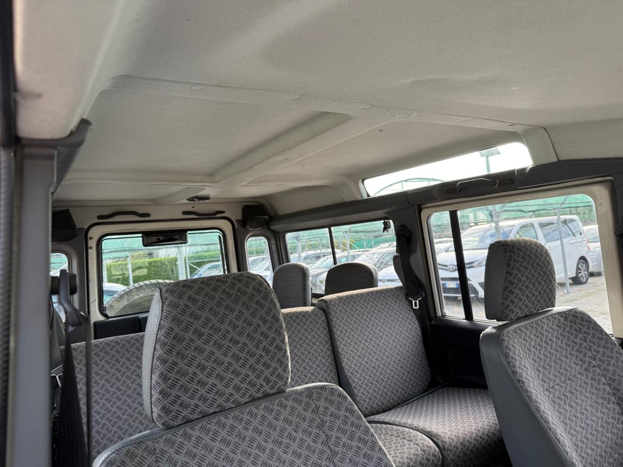 Land Rover Defender 110 2.5 Td5 9 POSTI SE