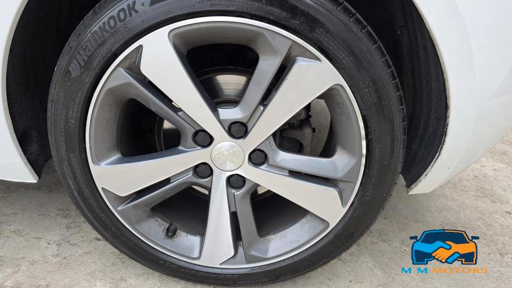 Peugeot 308 5 Porte 308 5p 1.5 bluehdi Gt Line s&s 130cv