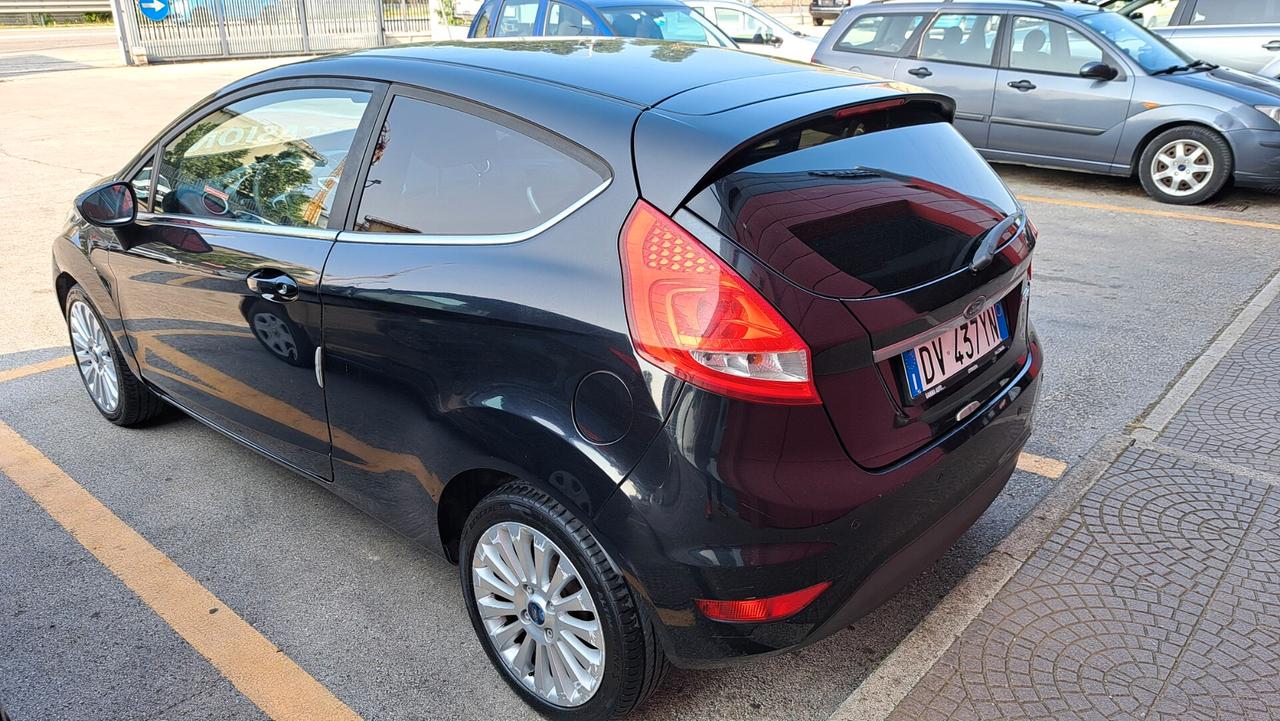 Ford Fiesta 1.2 82CV 3 porte Titanium