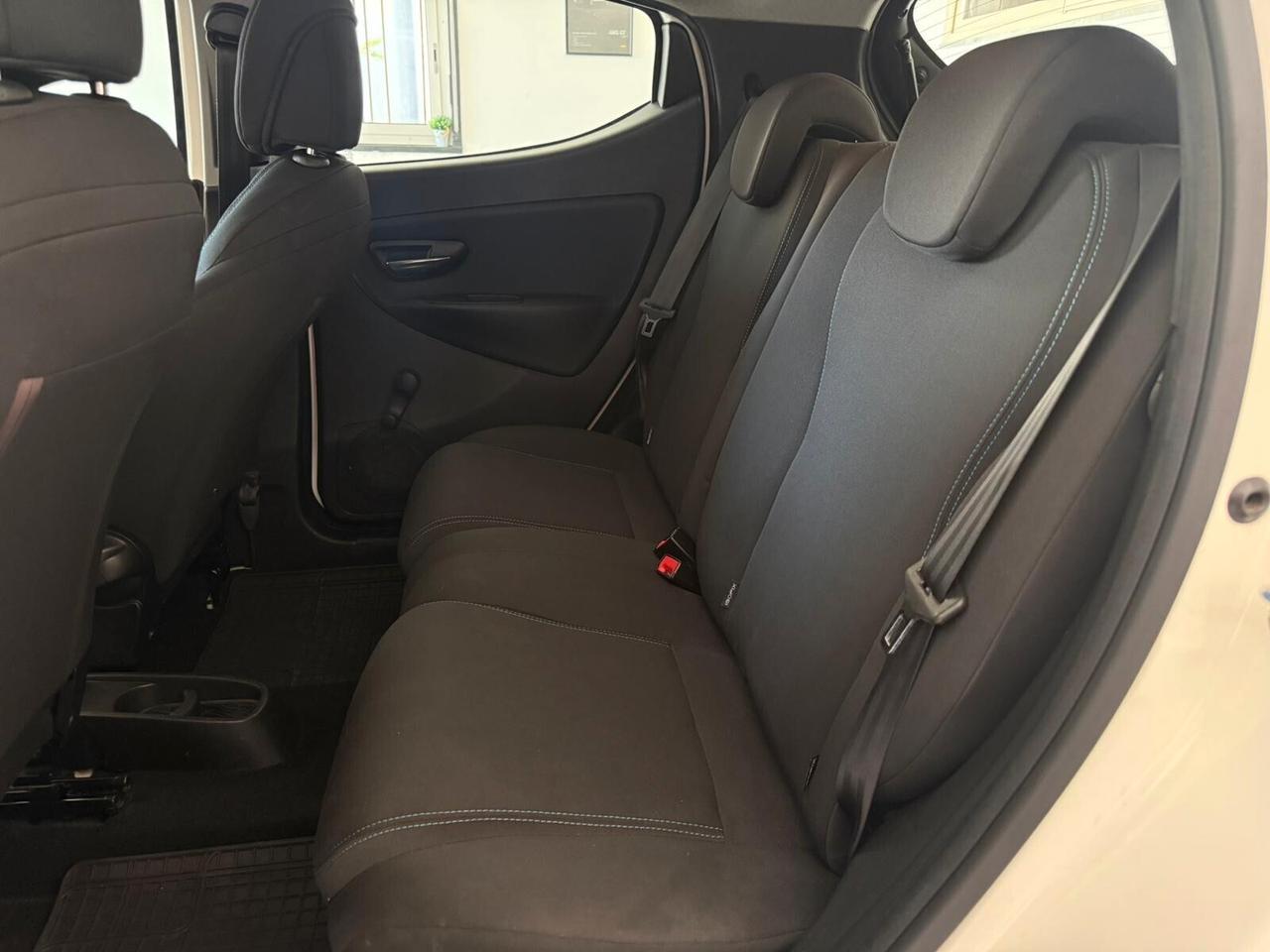 Lancia Ypsilon 1.2 69 CV 5 porte ELEFANTINO