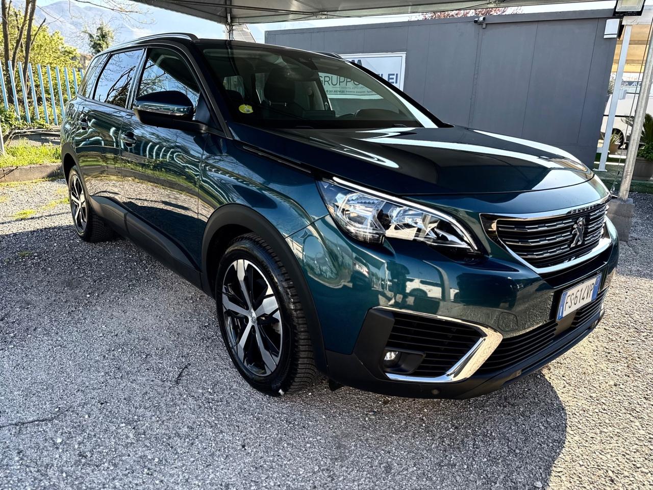 PEUGEOT 5008DIESEL 7 POSTI*TETTO*CERCHI18*NAVI*TAGLPEUGEOT