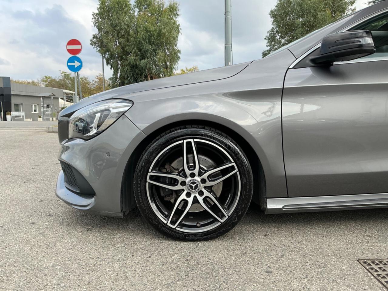 Mercedes-benz CLA 220 Automatic Premium Amg open edition uni pro