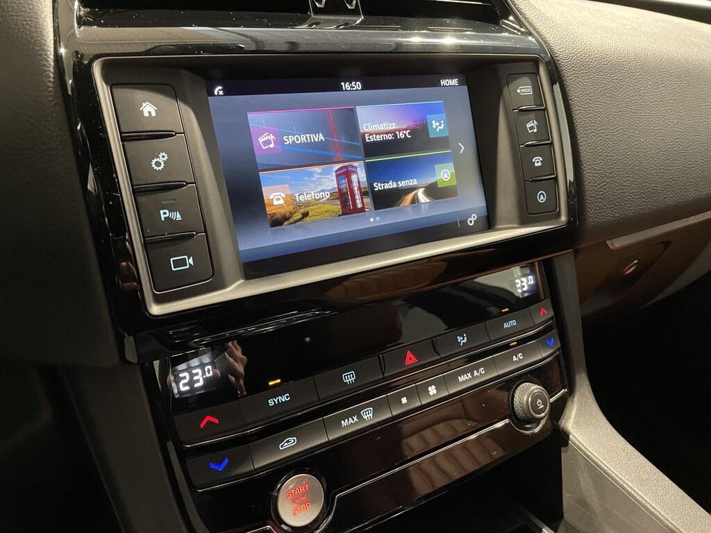 Jaguar F-Pace Pure awd 180cv auto - IVA ESPOSTA - SOLO COMMERCIANTI