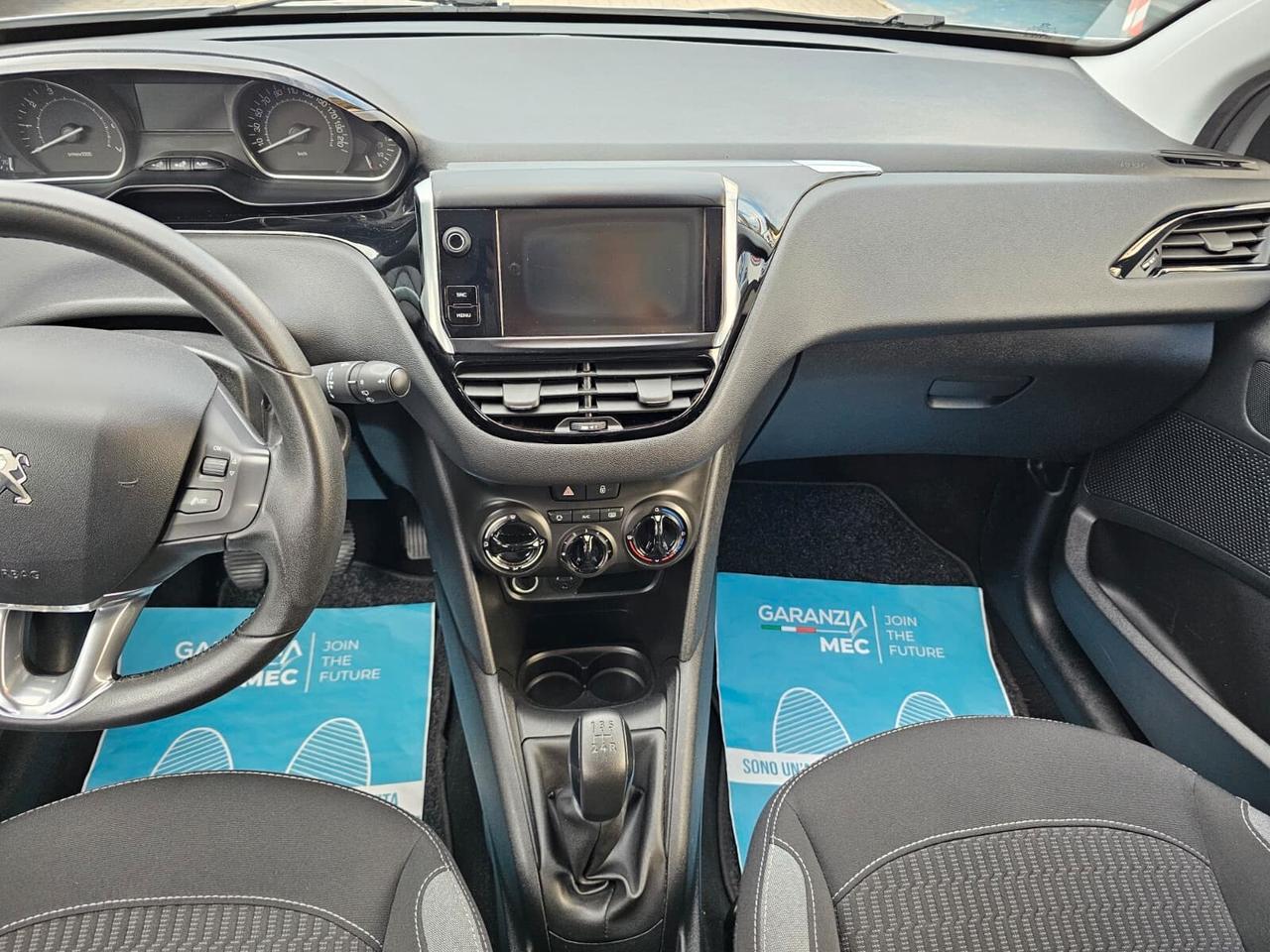Peugeot 208 PureTech 82 5 porte Active - Pari al nuovo