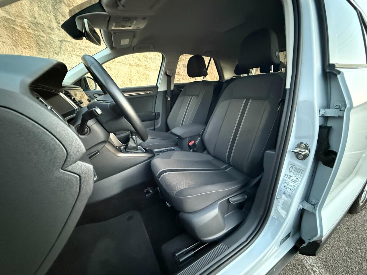 Volkswagen T-Roc/1.0 TSI 116 CV/CAR PLAY/CERCHI 17"/NEO